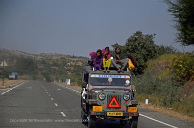 01 PKW-Reise_Mount_Abu-Udaipur_DSC4187_b_H600